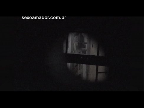 ❤️ Блонді таємно знімає на відео сусідський вуайерист, прихований за порожнистими цеглами ❌ Порно на uk.punkbass.ru ﹏